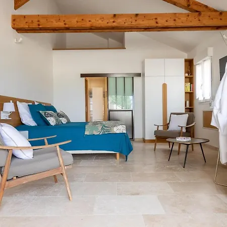 Mas Des Tourterelles Bed & Breakfast Jonquieres  Exterior photo