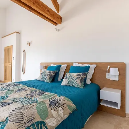 Mas Des Tourterelles Bed & Breakfast Jonquieres  Exterior photo